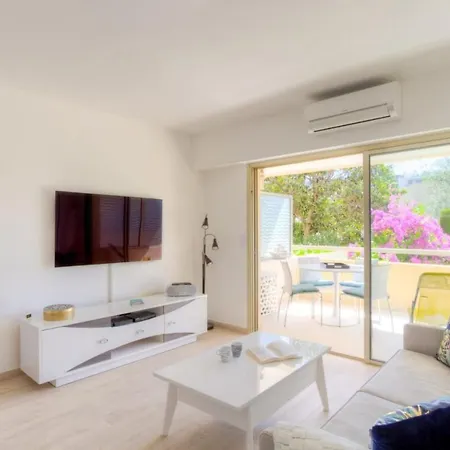 Apartment Private Air-conditioned Studio With Furnished Terrace In A Quiet Area Juan-les-Pins