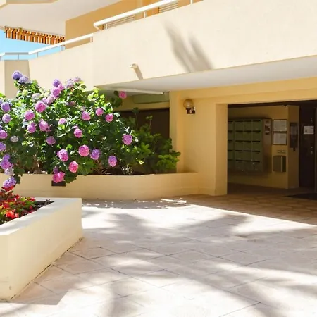 Private Air-conditioned Studio With Furnished Terrace In A Quiet Area * Juan-les-Pins
