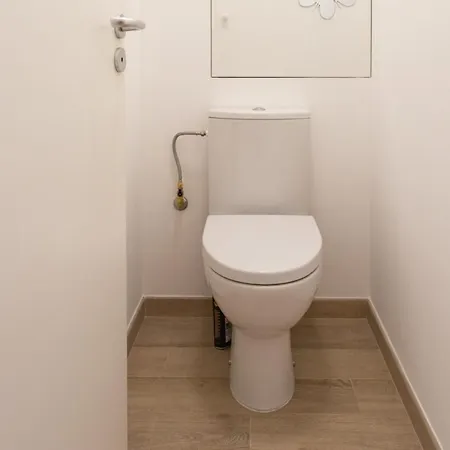 Private Air-conditioned Studio With Furnished Terrace In A Quiet Area Daire Juan-les-Pins