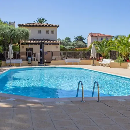 Private Air-conditioned Studio With Furnished Terrace In A Quiet Area Juan-les-Pins